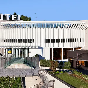 Hotel & Co