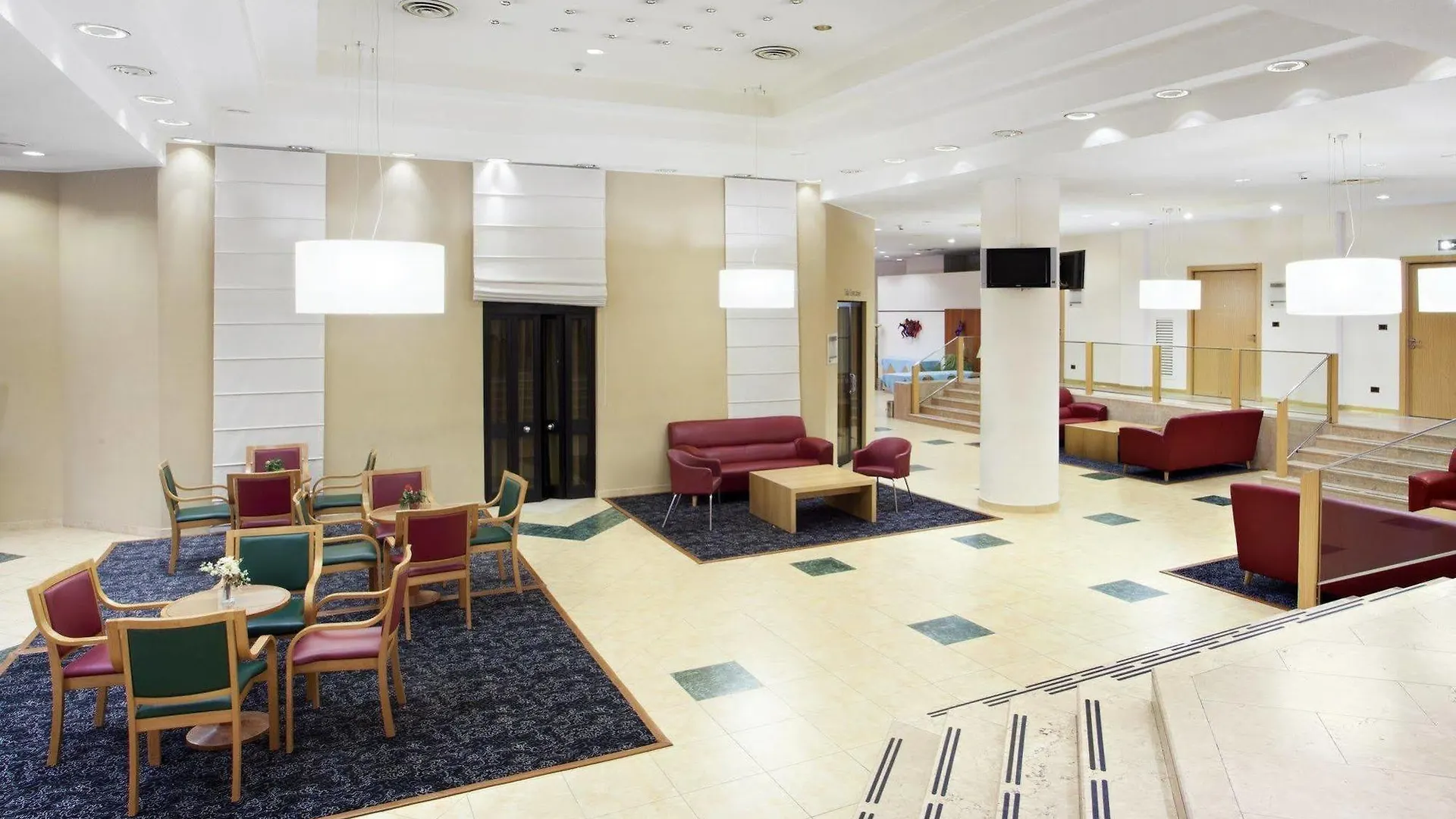 Belstay Milano Ассаго 4*,